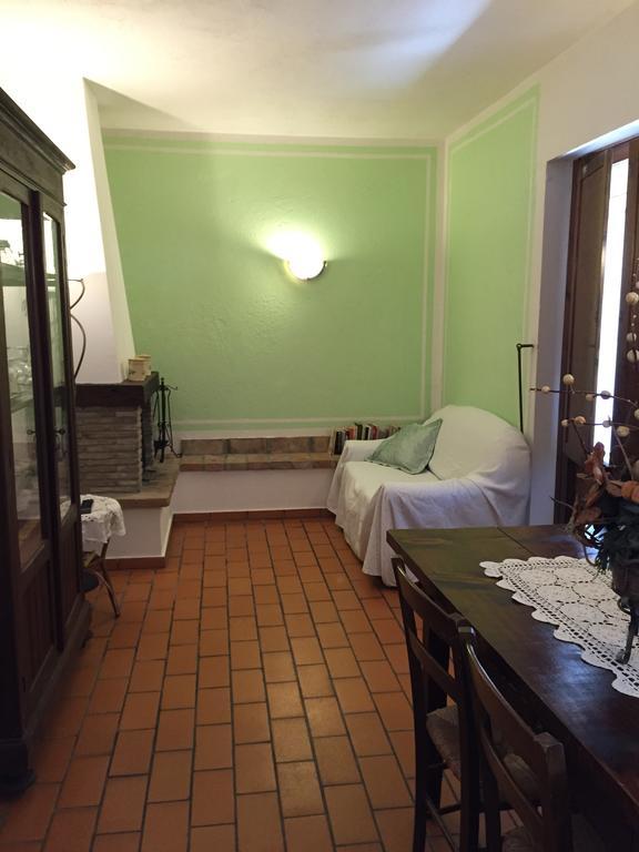 Poggio Paradiso Apartments Mengara Δωμάτιο φωτογραφία